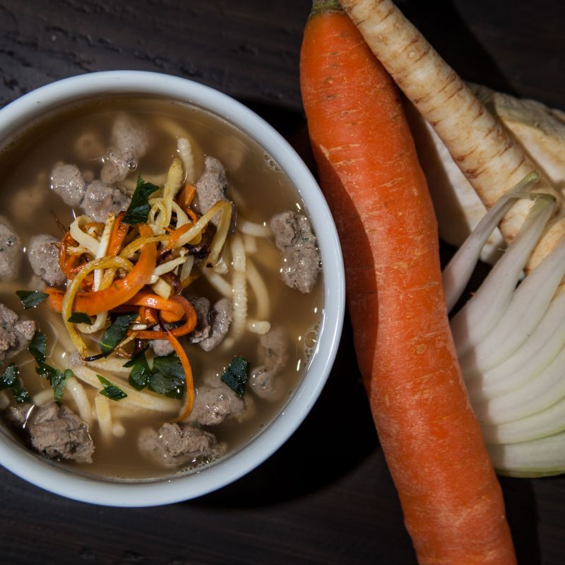 Kuřecí vývar s knedličkami