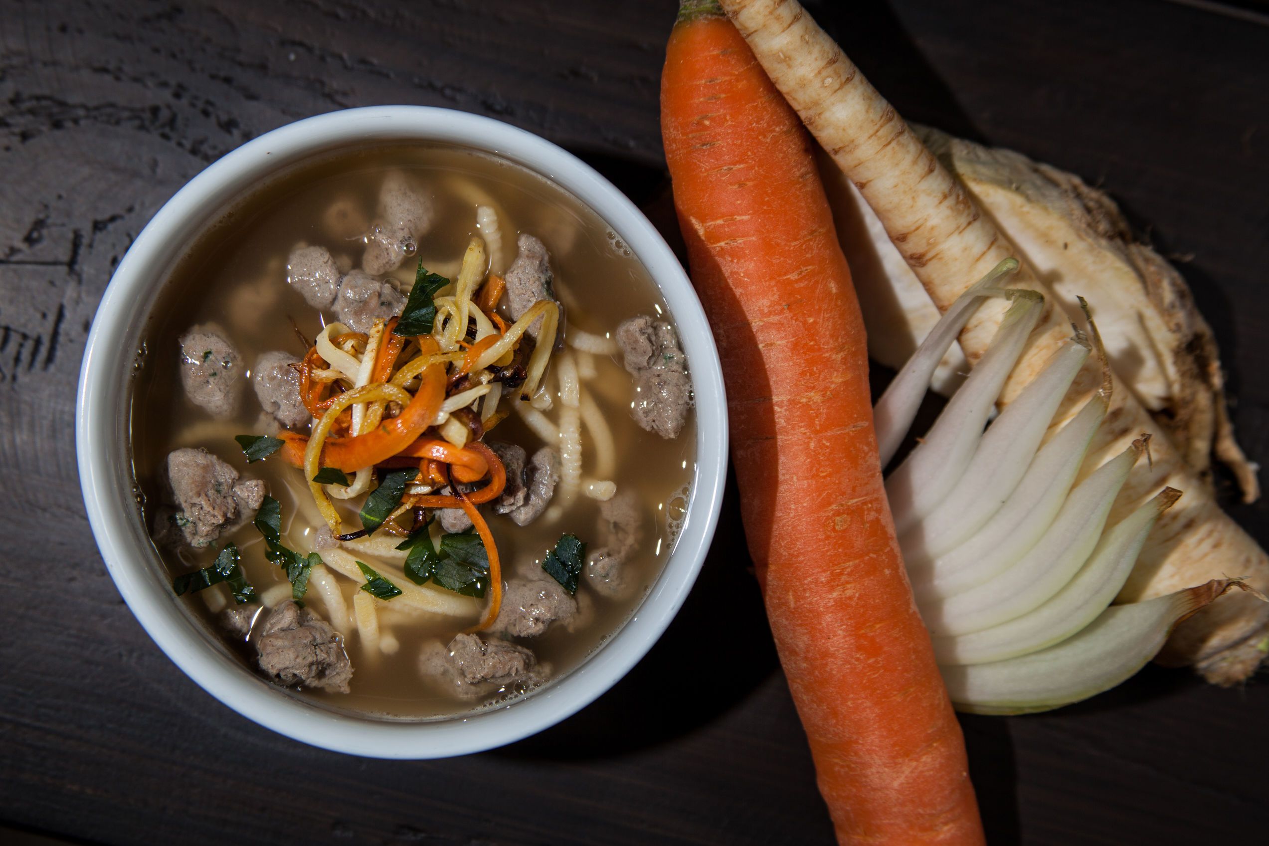 Kuřecí vývar s knedličkami